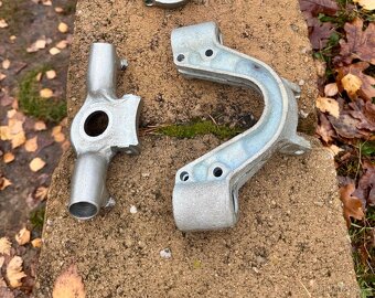 Jawa perak, Ogar 350 - podkova a držák - 4