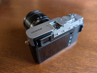 FujiFilm X-E3 + 18-55 - 4