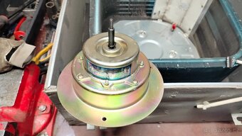 Motor s ventilátorem - pěkný stav - 4