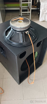 Basová bedna 700W - 4