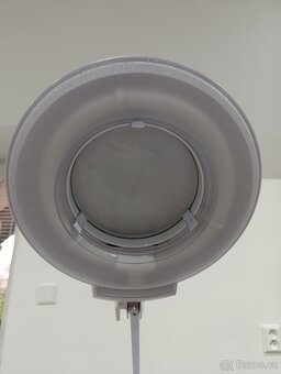 Kosmetická lampa s lupou - 4