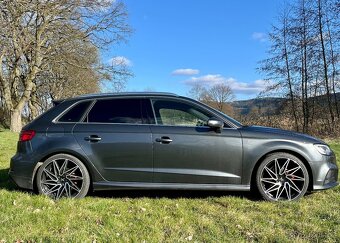 Audi A3 Sportback S-line Virtual - 4