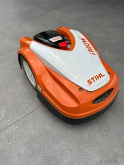 Robotická sekačka STIHL - 4