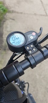 CityBoss D1000 Evo elektrokoloběžka 1000W - 4
