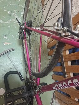 Staré silniční kolo Peugeot + hromada dílů - 4