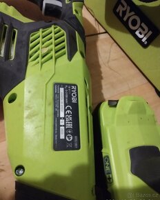 Aku vrtačka +dvě baterie + nabíječka - 4