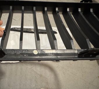 Originální mřížky a ledvinky BMW E90 předface - 4