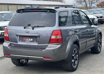 Kia Sorento 2.5CRDi 4x4 AUTOMAT TAŽNÉ ALU automat 125 kw - 4