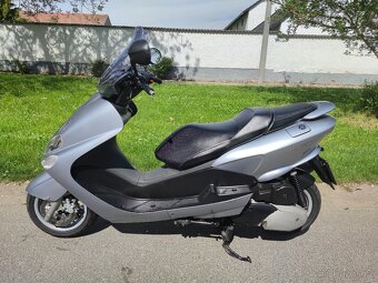 Yamaha Majesty 125 - 4
