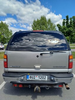 Chevrolet Tahoe - 4