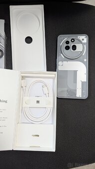 Nothing Phone (3a PRO) 12+256GB šedý - 4