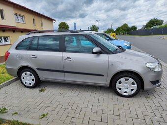 Škoda Fabia kombi 1.2tsi 77kw DSG 10/2012 Family AČ - 4