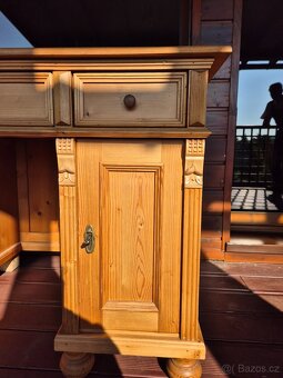 Masivní smrkový stůl - 4