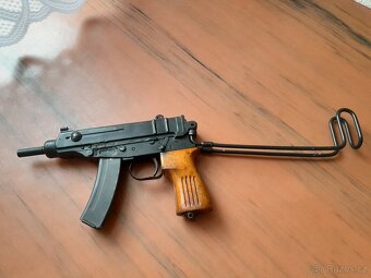 Znehodnocený Samopal vz 61 - 4