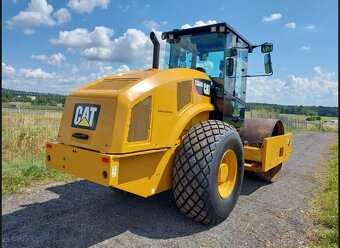 Valec Caterpillar CS64B - 4