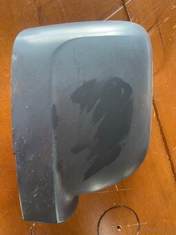 Plastové zrcátko k Renaultu - 4