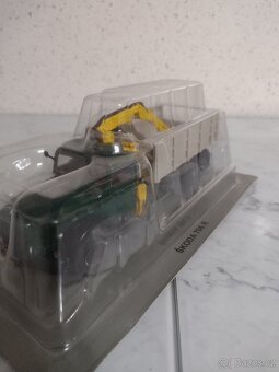 MODEL SKODA 706 R - 4