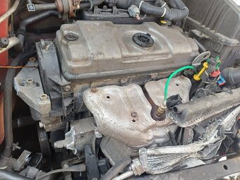 Peugeot 207 1.4 benzin 2009 - 4