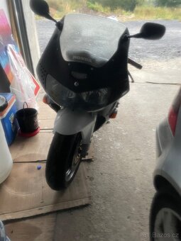 Honda Fireblade 900rr sc33 1999 poslední verze - 4