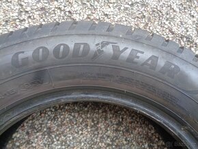 Zimní pneu 195/65 R15 Goodyear - 4