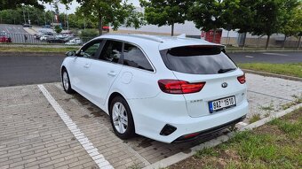 KIA Ceed SW 1.5 118kW TOP automat - 4