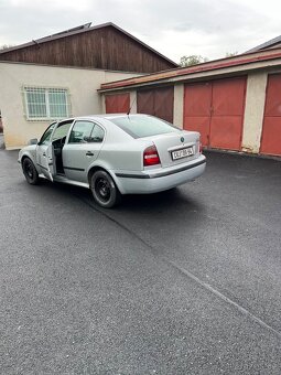 Škoda octavia 1.6 benzin - 4