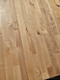 Prodám masivní velký rozkládací stůl Ikea - 4