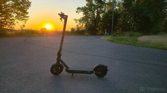 Elektrokoloběžka Xiaomi Scooter 4 Pro 2nd Gen - 4