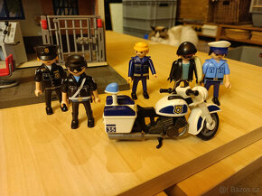 Playmobil 5689 – Přenosná policejní stanice - 4