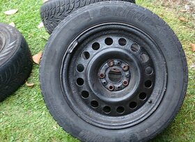 Sada plechových disků s pneu 195/60/r15 - 4