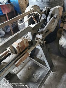 Strojni pila dvoukotoučová bruska - 4