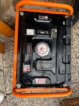 Benzínový generátor KRAFT&DELE - 4