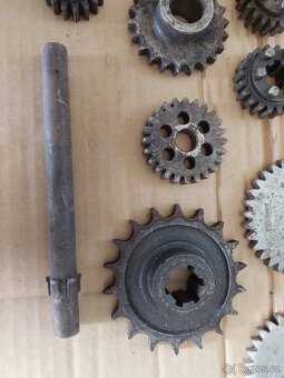 Jawa 50 pionyr, kyvacka - prevodova kolecka - 4