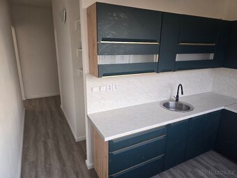 Pronájm bytu 3+1 v Žatci - 4