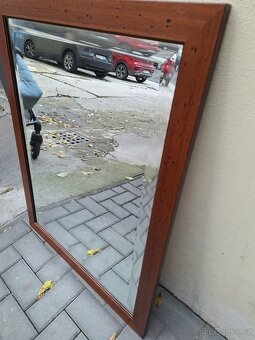 Zrcadlo v dřevěném rámu 70x90cm - 4