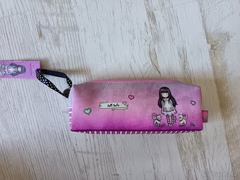 Penál Santoro London - 4