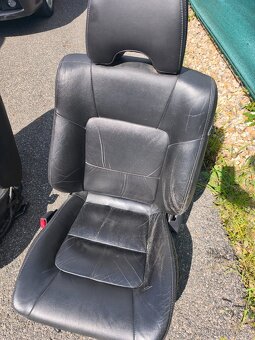 kožený interiér - Subaru Legacy - 4