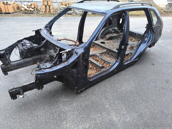 Bmw e70 karoserie na výřezy - 4