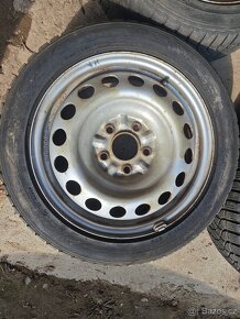 Prodám sadu disků 6,5Jx16H2 ET55 + zimní pneu 205/50/R16 - 4