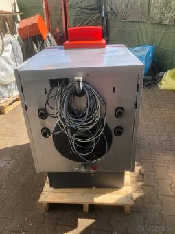 Prodám kotel na olej 40 KW - 4