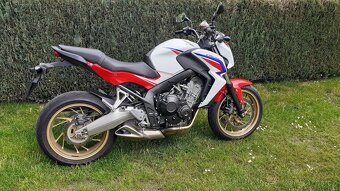 Honda CB650F - 4