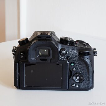 Panasonic Lumix FZ1000 - 4