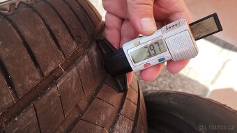2ks letni pneu Bridgestone 225/45-17 vzorek 4mm - 4