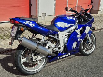 Yamaha R6 - 4