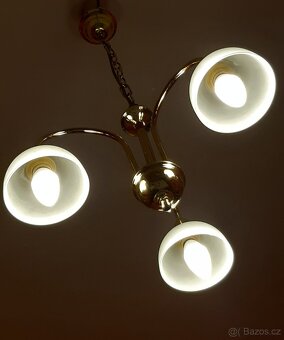 Lustr se skleněnými stínidly  - 4