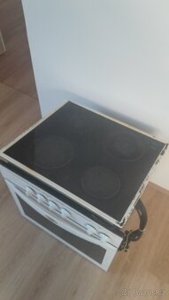 Vestavná trouba s deskou Mora - 4