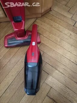 Tyčový i ruční vysavač Electrolux 2v1 - 4