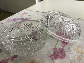 Broušená dóza - 4