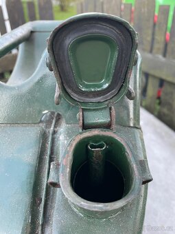 Plechový kanystr 20 L - 4