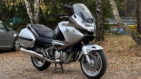 Honda NT 700 Deauville r.v.2010 - 4